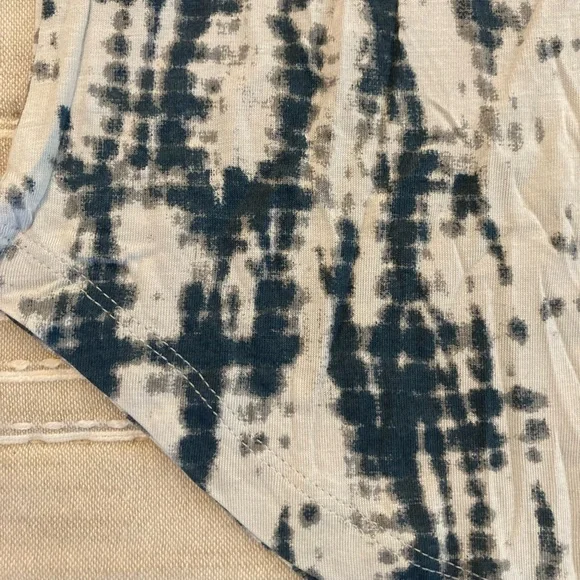 Kate Quinn Shibori modal top - Picture 2 of 3